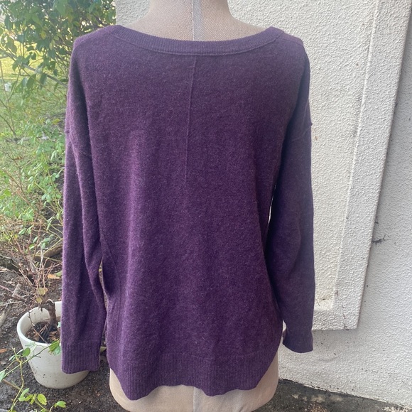 Margaret O’Leary 100% cashmere slouchy oversized beautiful purple sweater - Picture 4 of 9